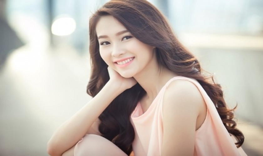 Bọc răng sứ thẩm mỹ nha khoa Nhân Tâm, tỏa sáng với hàm răng trắng và nụ cười duyên!